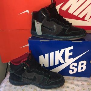 Twin peak Nike SB